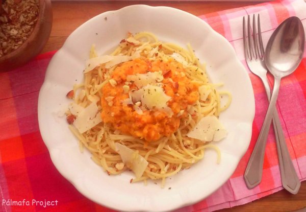 Recept: mandulás sütőtökös spagetti