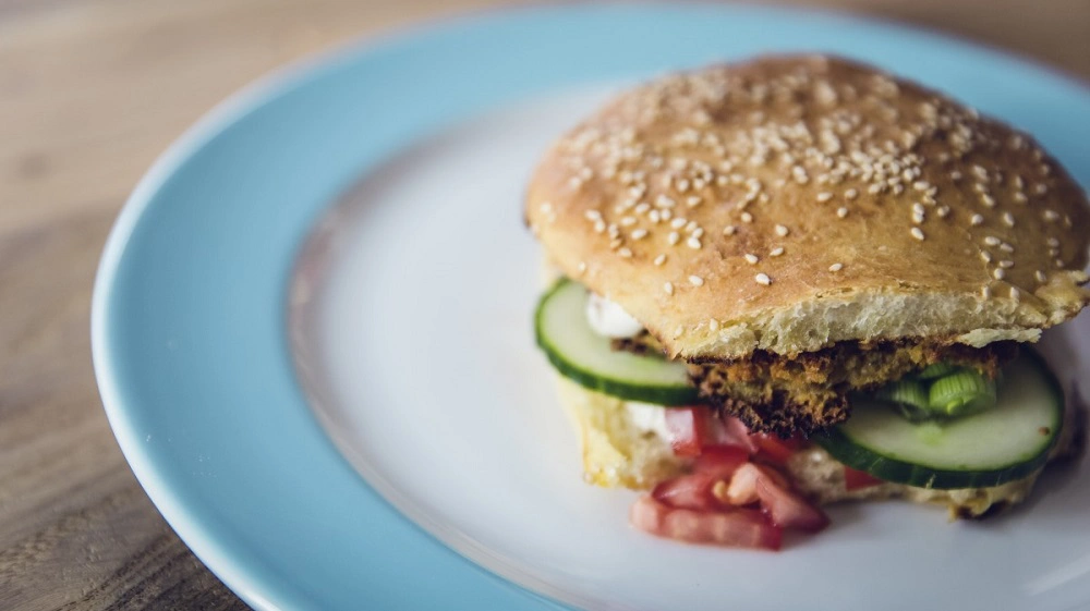 Csicseriborsós, édesburgonyás vegaburger