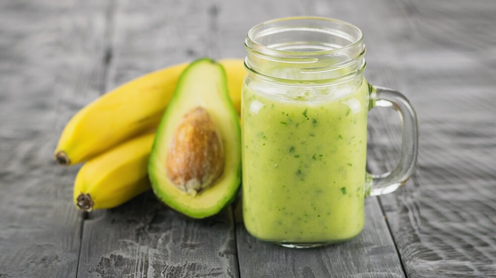 Avokádós-banános edzés utáni smoothie