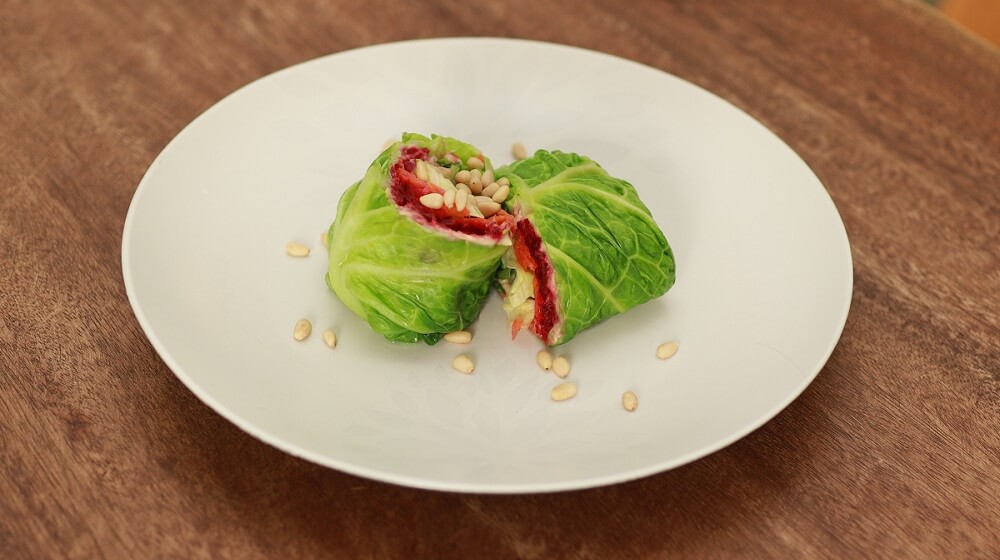Egészséges, zöld wrap, minden jóval töltve