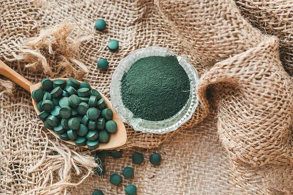 A spirulina jódtartalma és pajzsmirigyre gyakorolt hatása