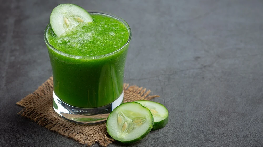 Extrazöld smoothie spirulinával
